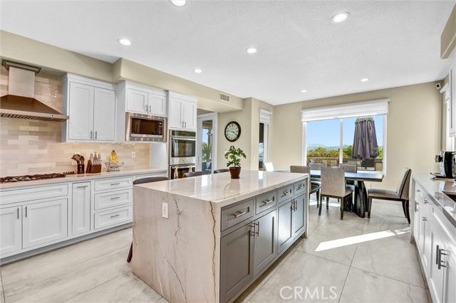 7315 Rutherford Hill, West Hills (los Angeles), CA 91307