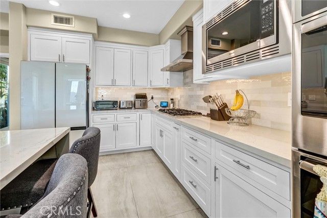 7315 Rutherford Hill, West Hills (los Angeles), CA 91307