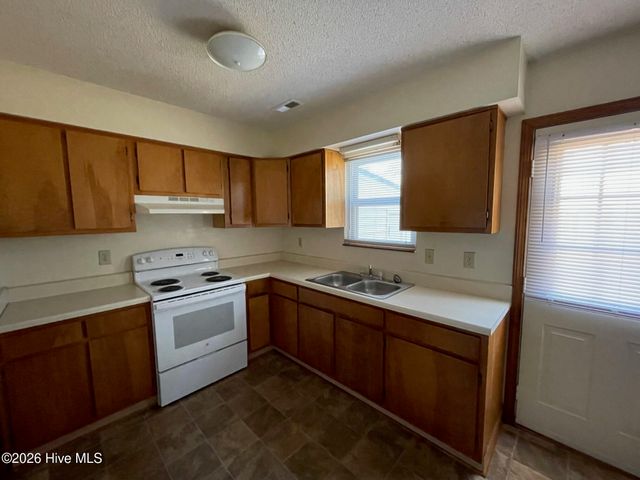 1005 Raleigh Street, Elizabeth City, NC 27909