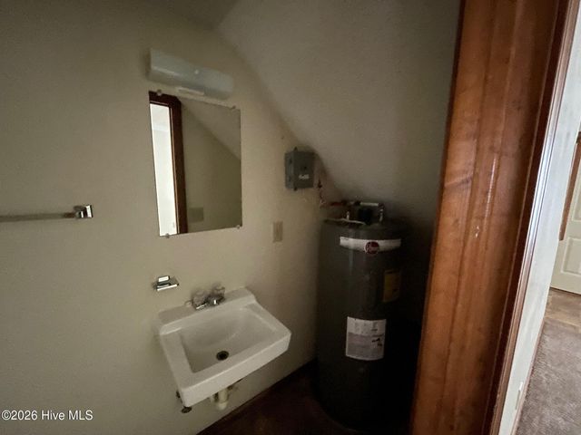 1005 Raleigh Street, Elizabeth City, NC 27909