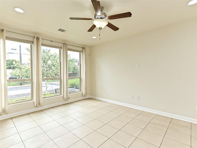 6814 E Riverside DR 63, Austin, TX 78741