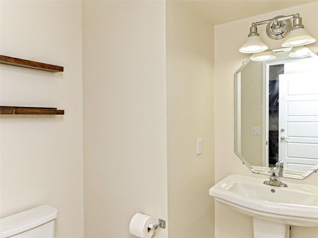 6814 E Riverside DR 63, Austin, TX 78741