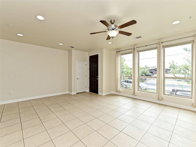 6814 E Riverside DR 63, Austin, TX 78741
