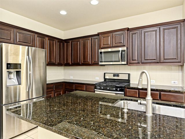 6814 E Riverside DR 63, Austin, TX 78741