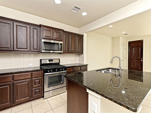 6814 E Riverside DR 63, Austin, TX 78741