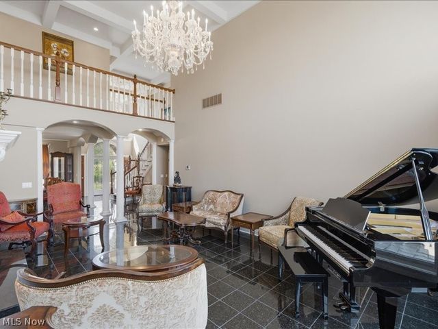 31 Wyndmere, Vienna, WV 26105