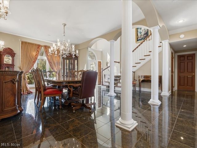 31 Wyndmere, Vienna, WV 26105