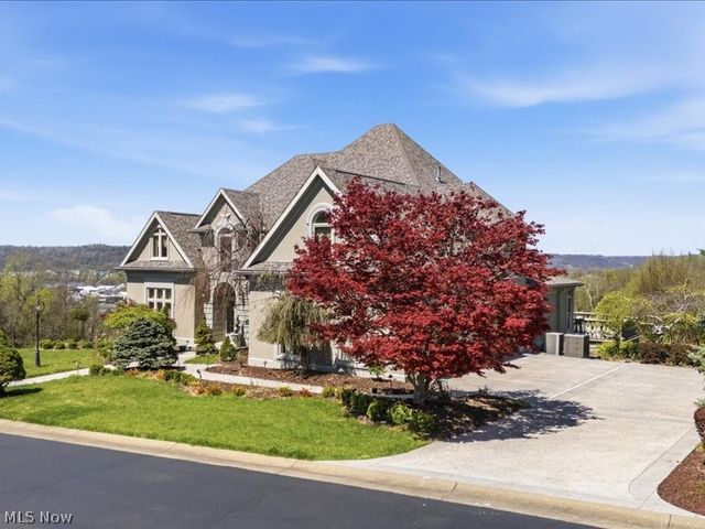 31 Wyndmere, Vienna, WV 26105