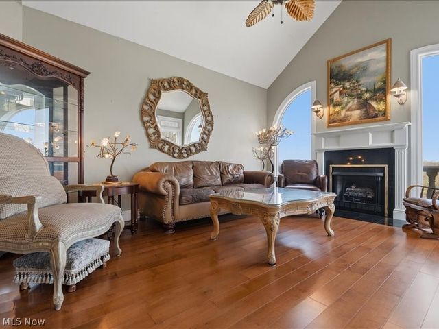 31 Wyndmere, Vienna, WV 26105