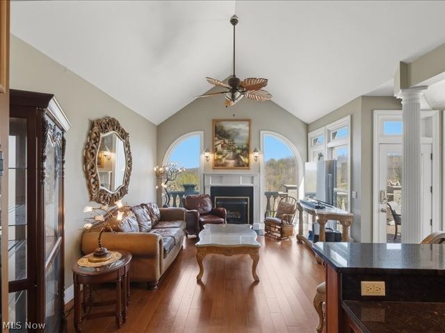 31 Wyndmere, Vienna, WV 26105