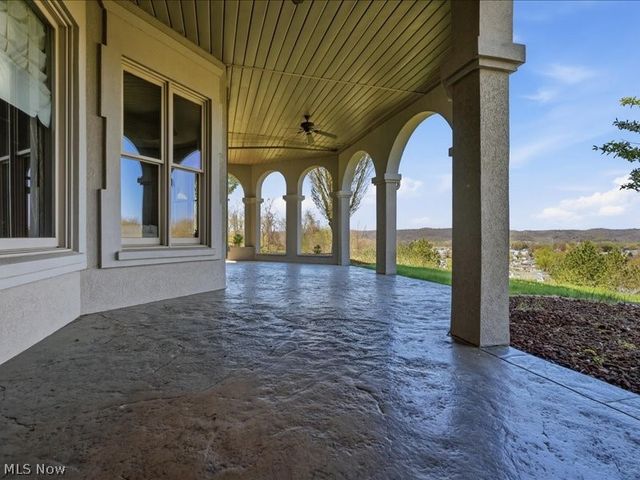 31 Wyndmere, Vienna, WV 26105