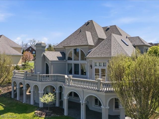 31 Wyndmere, Vienna, WV 26105