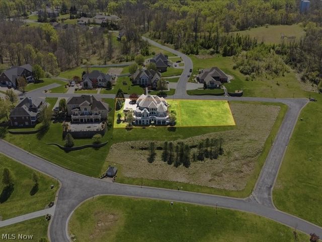 31 Wyndmere, Vienna, WV 26105