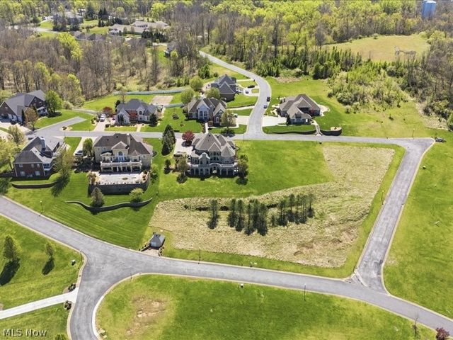 31 Wyndmere, Vienna, WV 26105