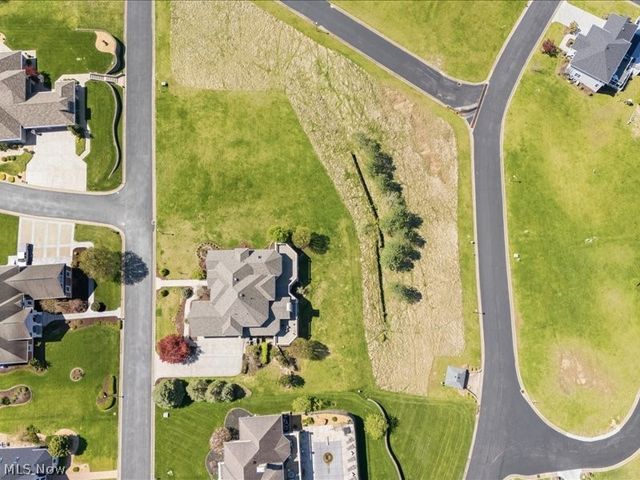 31 Wyndmere, Vienna, WV 26105