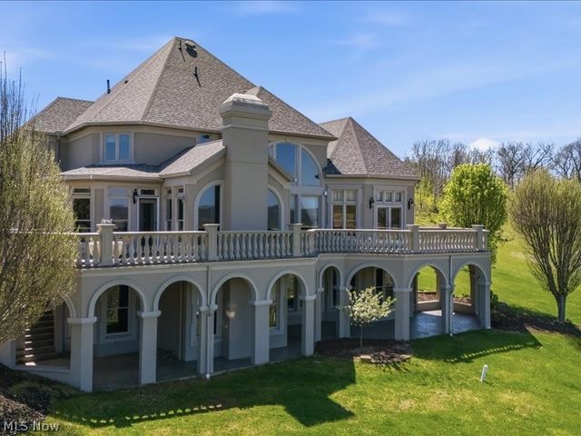 31 Wyndmere, Vienna, WV 26105