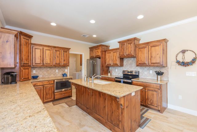 62 CANYON EAST Parkway, Canyon, TX 79015