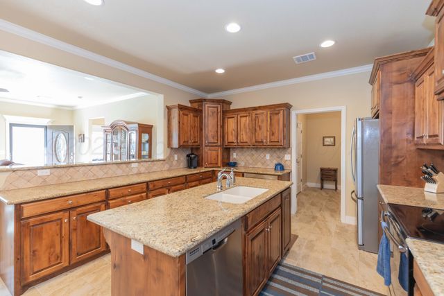 62 CANYON EAST Parkway, Canyon, TX 79015