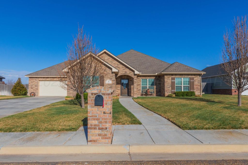 62 CANYON EAST Parkway, Canyon, TX 79015