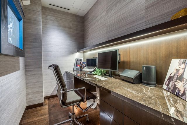 1918 Olive Street 1603, Dallas, TX 75201