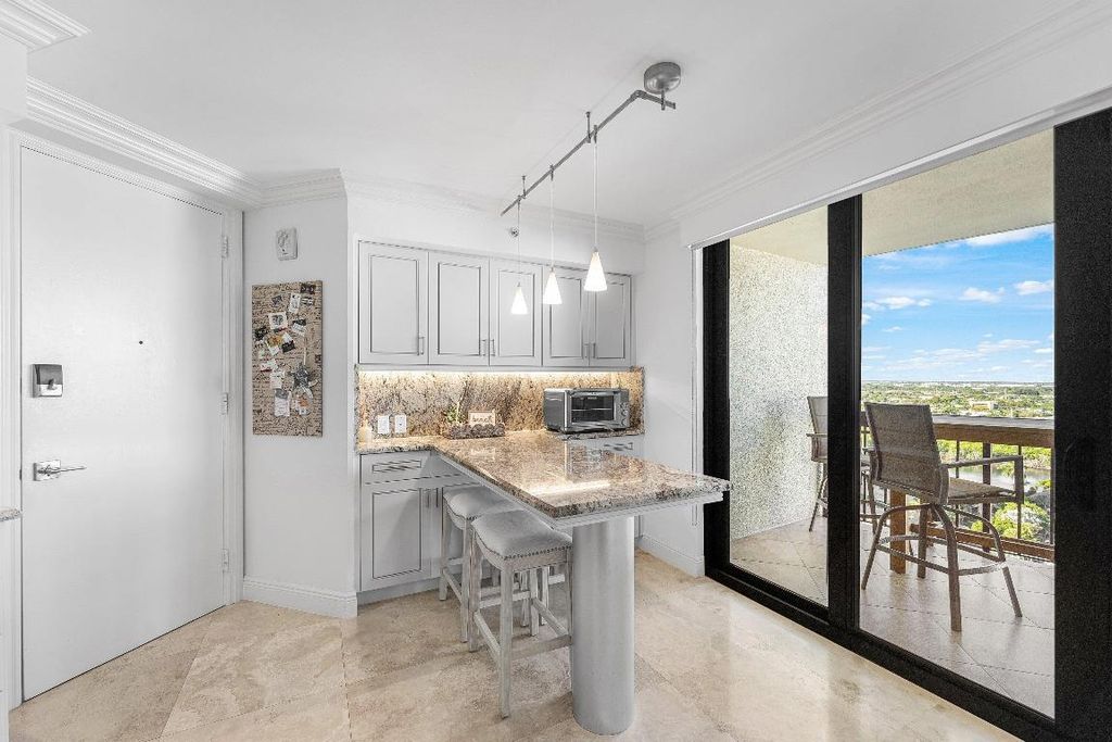 Image 13 of property listing at 4545 N Ocean Boulevard Ph-D, Boca Raton, FL 33431