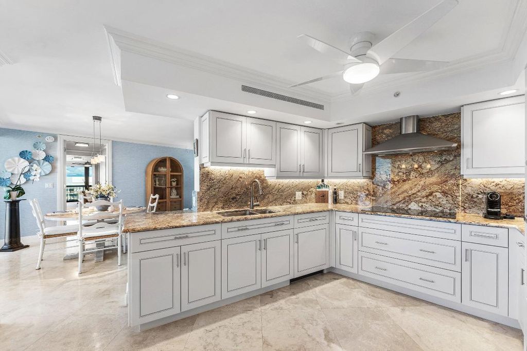 Image 16 of property listing at 4545 N Ocean Boulevard Ph-D, Boca Raton, FL 33431