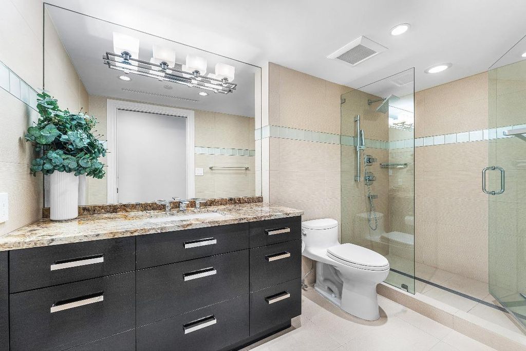 Image 28 of property listing at 4545 N Ocean Boulevard Ph-D, Boca Raton, FL 33431