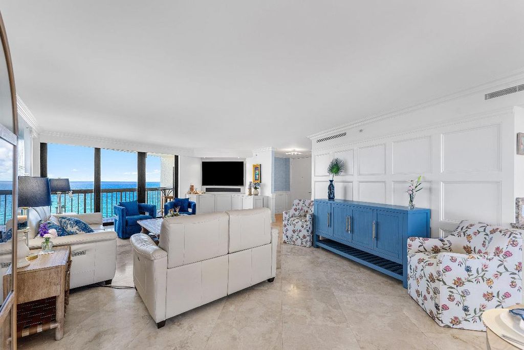 Image 3 of property listing at 4545 N Ocean Boulevard Ph-D, Boca Raton, FL 33431