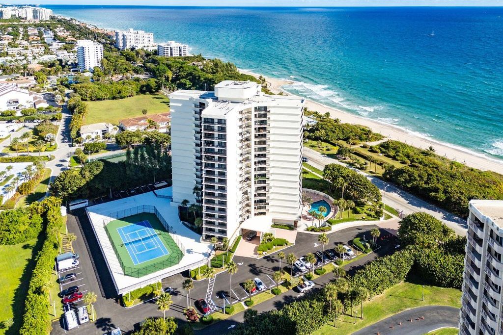 Image 31 of property listing at 4545 N Ocean Boulevard Ph-D, Boca Raton, FL 33431