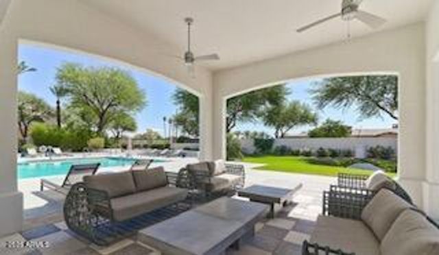 7614 E Cactus Wren Road, Scottsdale, AZ 85250
