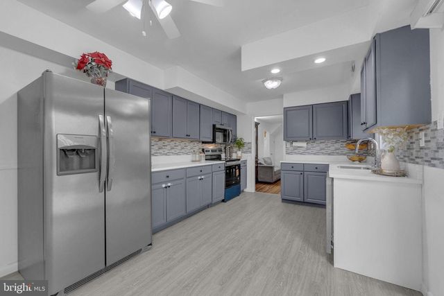 13 NORTHAMPTON DR, Willingboro, NJ 08046