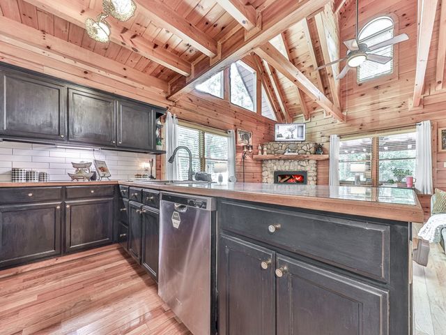 34 Amber Way, Morganton, GA 30560