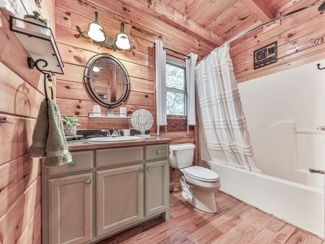 34 Amber Way, Morganton, GA 30560