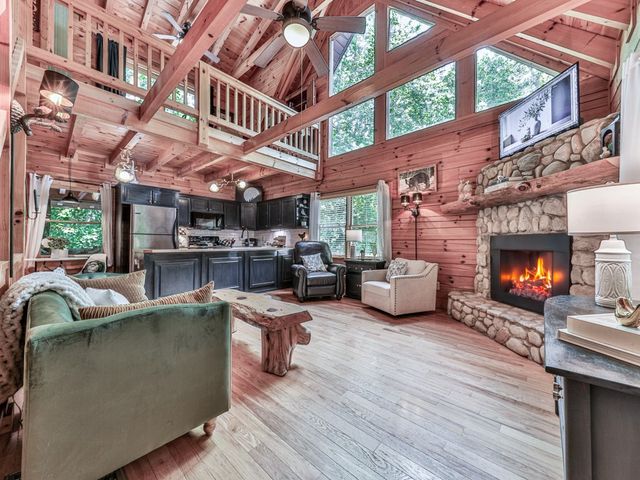 34 Amber Way, Morganton, GA 30560