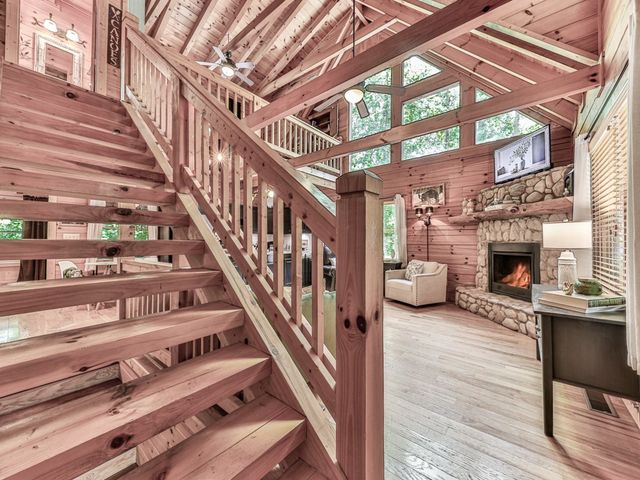 34 Amber Way, Morganton, GA 30560