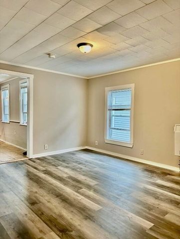 930 Lakeview, Lowell, MA 01850