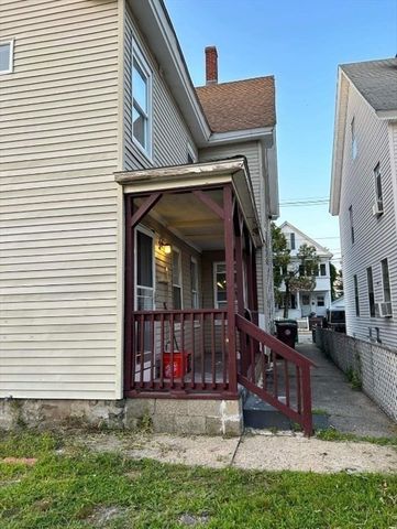 930 Lakeview, Lowell, MA 01850