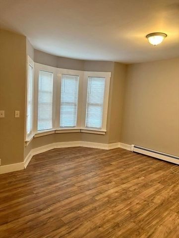 930 Lakeview, Lowell, MA 01850