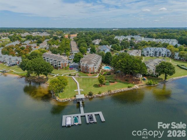 7822 Village Harbor Drive, Cornelius, NC 28031