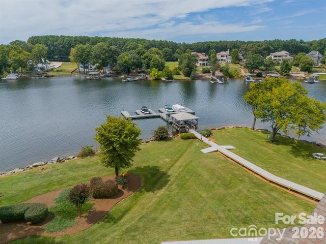 7822 Village Harbor Drive, Cornelius, NC 28031