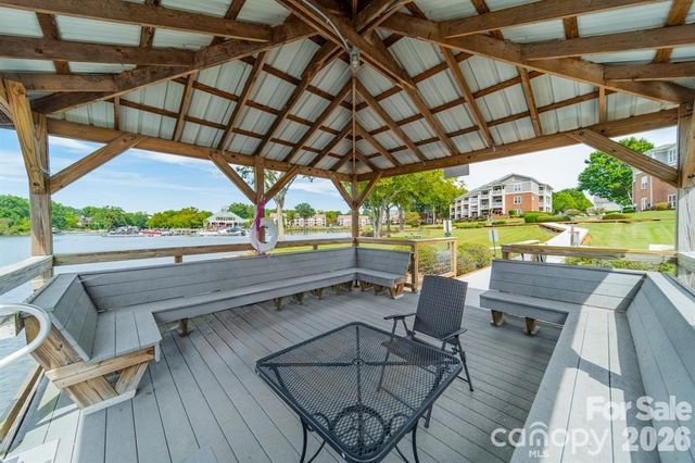 7822 Village Harbor Drive, Cornelius, NC 28031