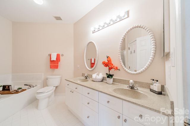 7822 Village Harbor Drive, Cornelius, NC 28031