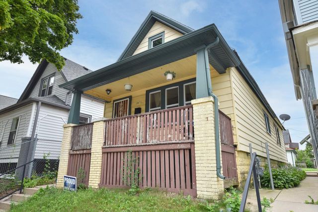 2471 W Cherry STREET, Milwaukee, WI 53205
