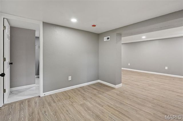 7095 Lexington Avenue, Velda City, MO 63121