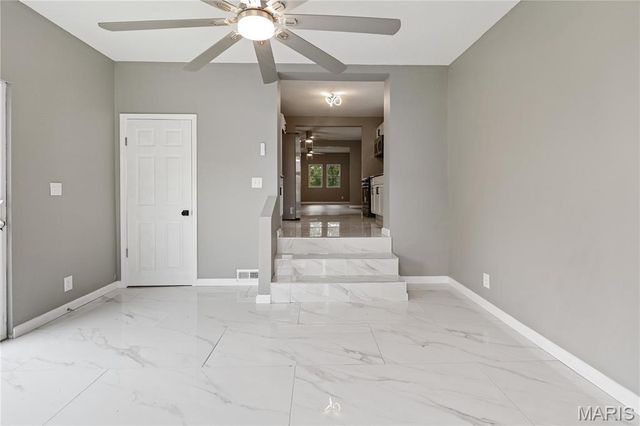 7095 Lexington Avenue, Velda City, MO 63121