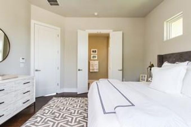 2712 S 5th ST A, Austin, TX 78704