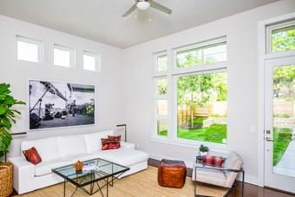 2712 S 5th ST A, Austin, TX 78704