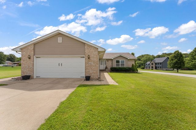 9497 Shelby Lane, Crown Point, IN 46307