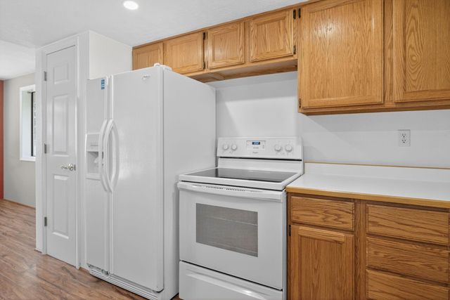 1076 Aspen Street, Medford, OR 97501