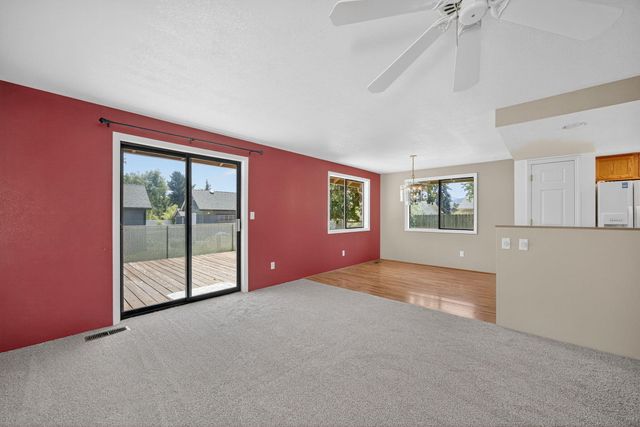 1076 Aspen Street, Medford, OR 97501